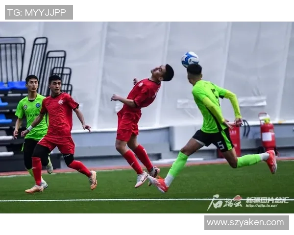 戏耍对手的足球明星如何在绿茵场上展现无与伦比的技巧与风采